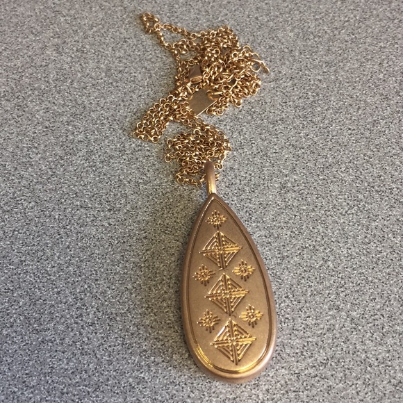 Stone necklace - Picture 2 of 3